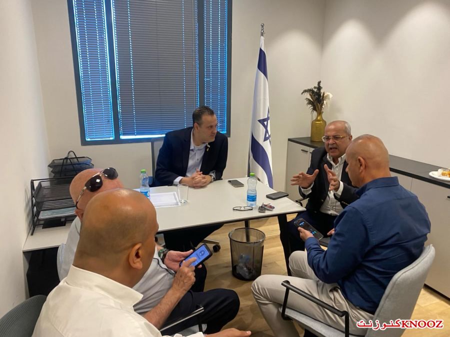 جلسة عمل لرئيس بلدية قلنسوة والنائب الطيبي مع وزير الثقافة والرياضة